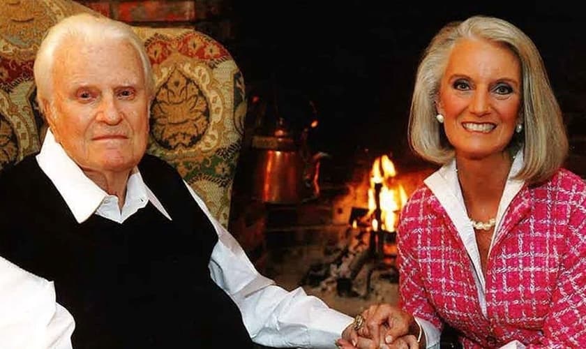 Billy Graham ao lado de sua filha, a escritora e também evangelista Anne Graham Lotz