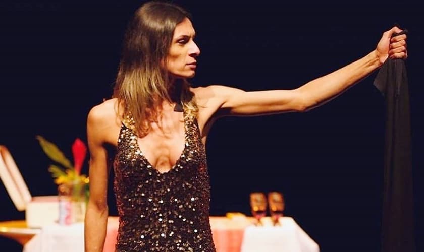Na peça, uma atriz transexual interpreta uma "releitura" de Jesus Cristo. (Foto: Estadão)