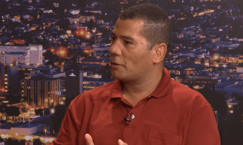 Foi por meio de um amigo, ex-alcoólatra, que Almir ouviu sobre Jesus e resolveu largar as drogas. (Foto: Reprodução).