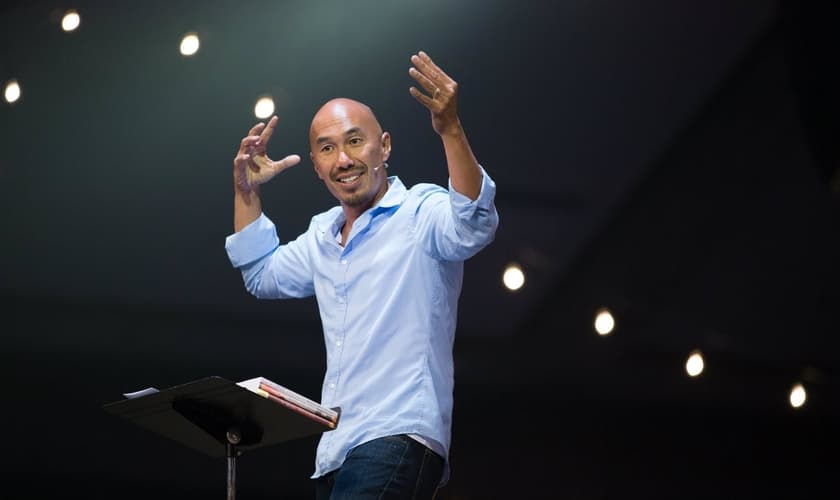 O pastor Francis Chan decidiu abandonar as mídias sociais. (Foto: Reprodução/Facebook)