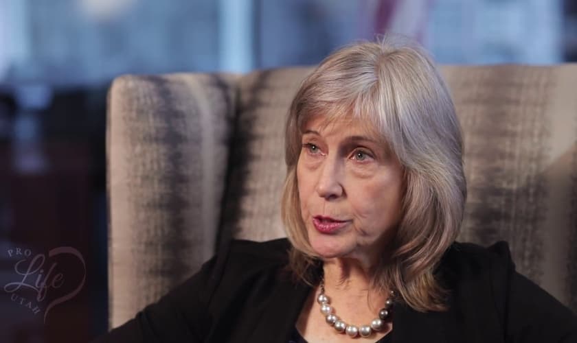 Dra. Kathi Aultman realizava abortos, mas se arrependeu após se entregar a Jesus. (Imagem: Youtube)