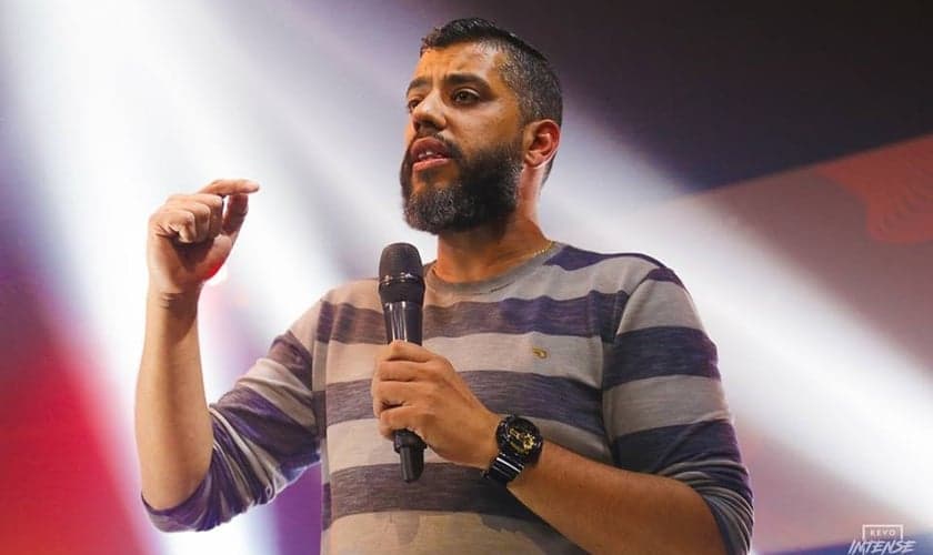 Pastor Leandro Vieira, cofundador da Base Missionária Casa de Oração em Curitiba. (Foto: REVO Intense)