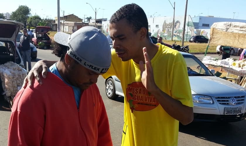 Jim Denison afirma que Deus pede esse compromisso dos jovens porque sabe do potencial de seus filhos. (Foto: Reprodução).