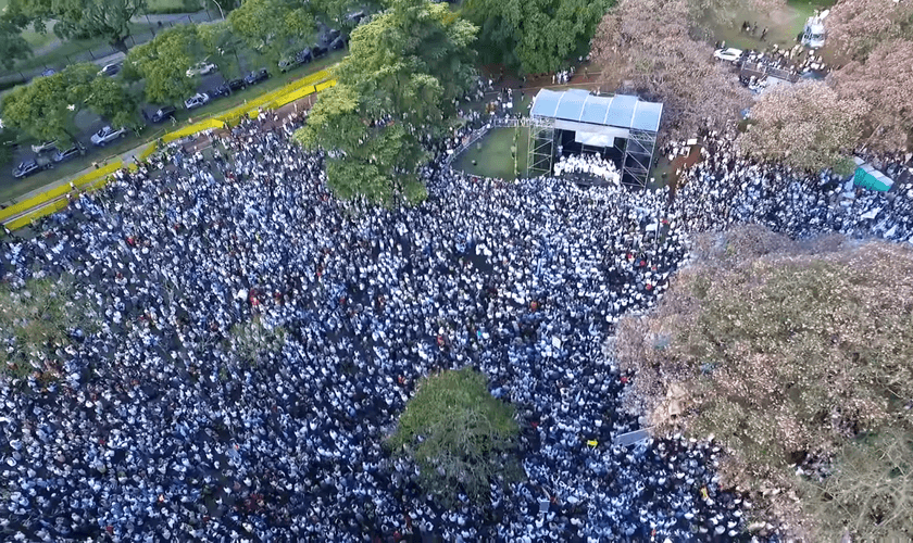 Mais de 200 cidades participaram da ação classificada como um evento histórico na Argentina. (Foto: Reprodução).