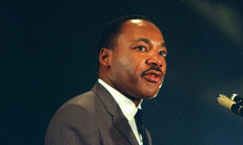 Embora o racismo ainda exista na América, Martin Luther King deixou um legado na nação. (Foto: Reprodução).
