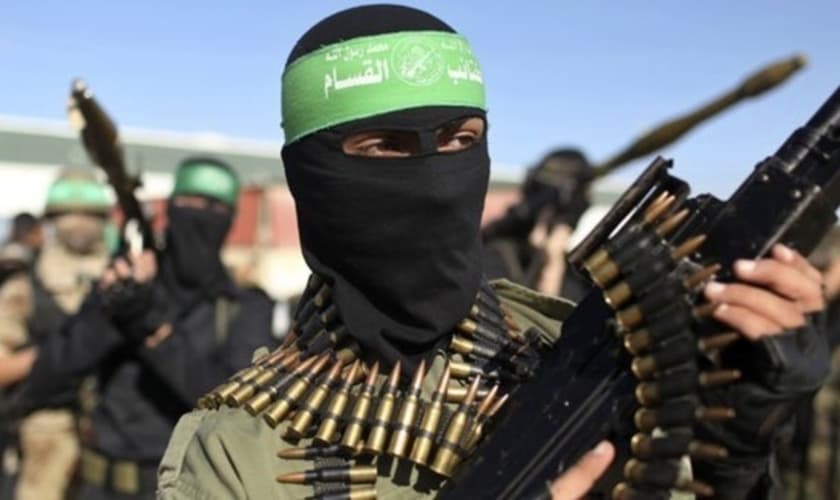 Terrorista do Hamas. (Foto: yenisafak.com)