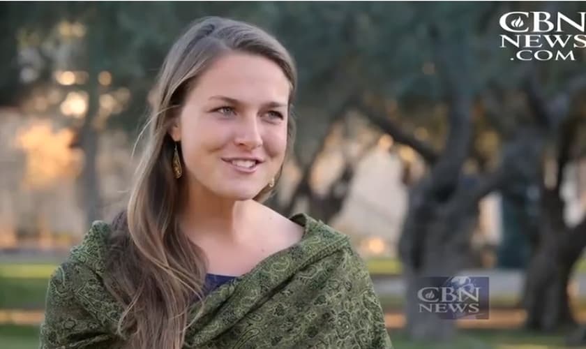 Melanie Paurus é uma das médicas voluntárias atuantes na Síria. (Imagem: CBN News)