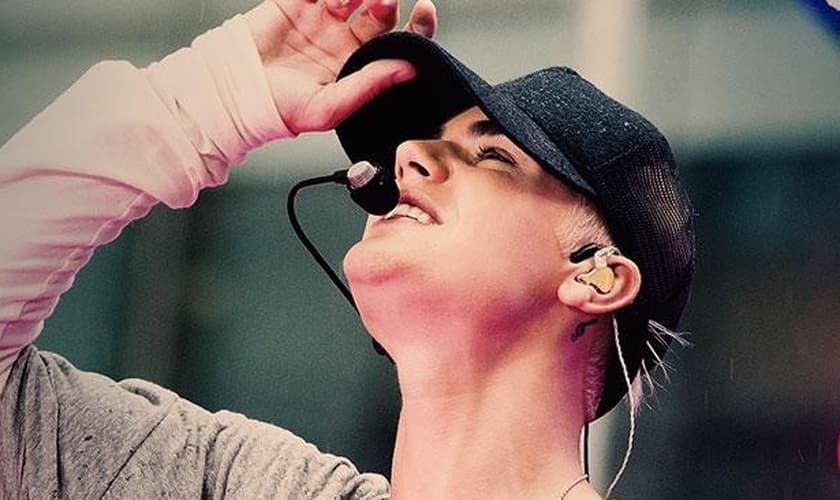 Justin Bieber tem usado suas mídias sociais para evangelizar. (Foto: CBN News)