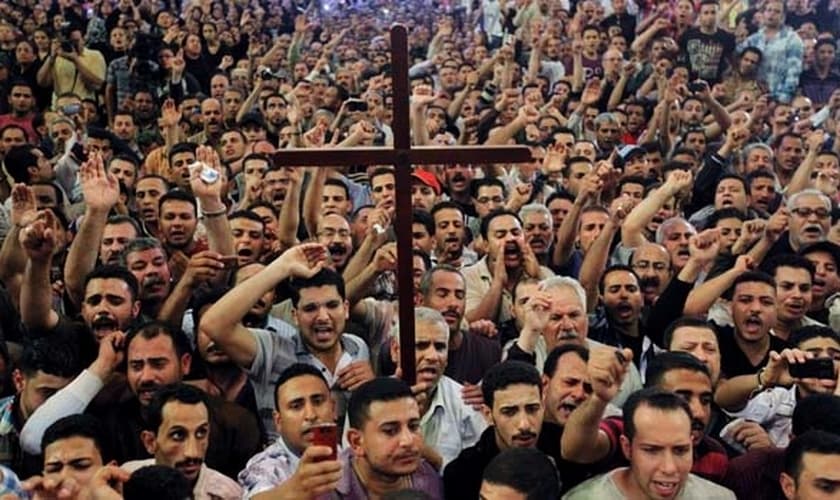 Segundo relatório anual do Departamento Internacional de Liberdade Religiosa dos EUA, o Egito ainda enfrenta uma intensa intolerância religiosa. (Foto: Middle East Observer)