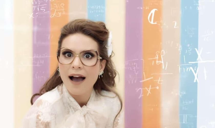 O projeto traz uma Aline mais dinâmica, apresentando temas mais didáticos. (Foto: Reprodução).