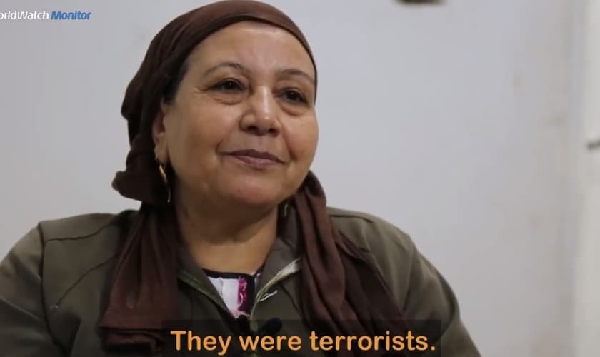 Nadia perdeu o filho e o genro em um ataque do Estado Islâmico a um ônibus, no Egito. (Imagem: World Watch Monitor)