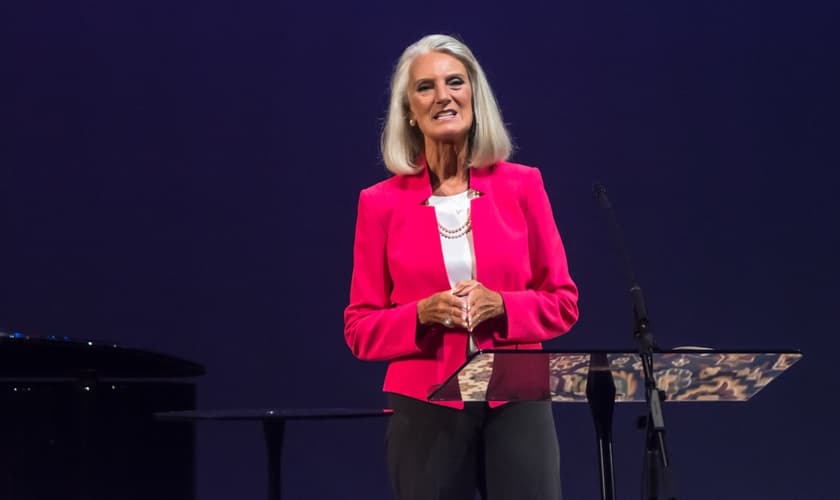 Para Anne Graham Lotz, a Igreja está "jogando fora a Palavra de Deus". (Foto: Reprodução)