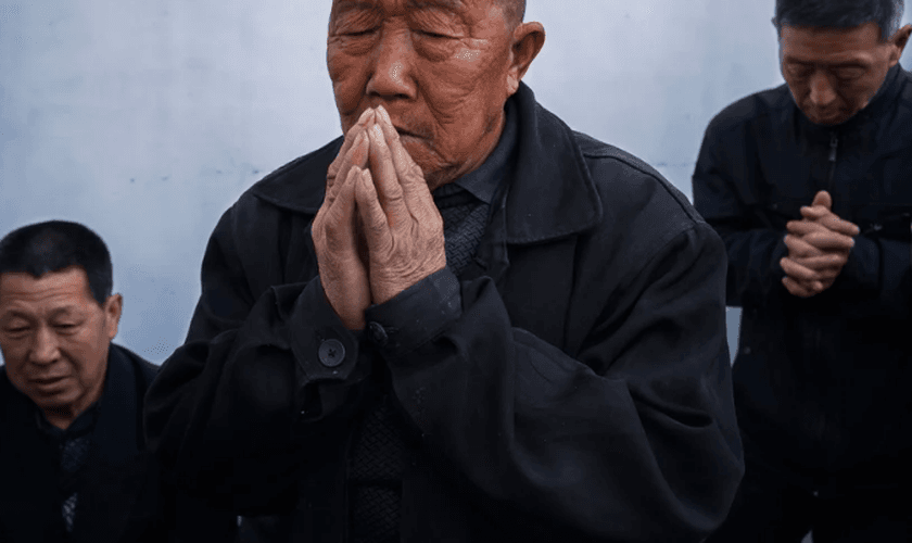 Cerca de 30 funcionários do governo chinês invadiram uma igreja cristã na China. (Foto: Reprodução)