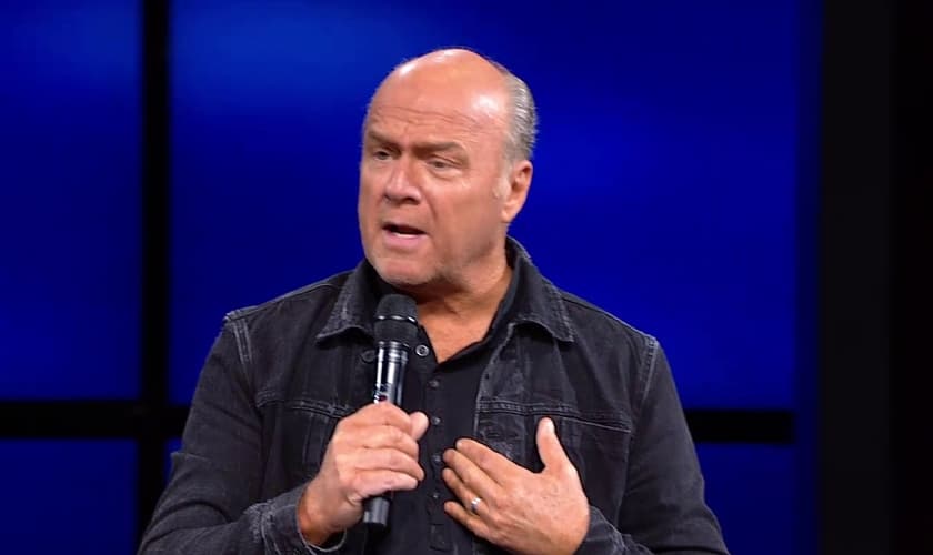 Greg Laurie respaldou seus comentários com versículos bíblicos. (Foto: Reprodução).