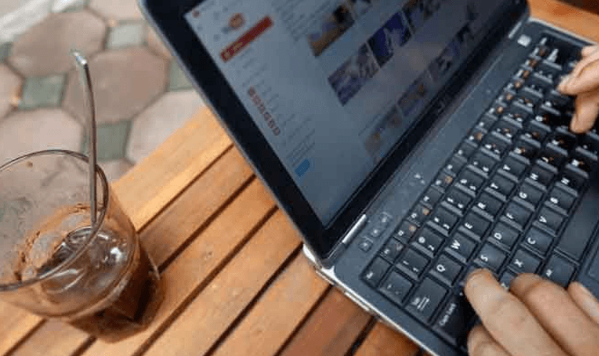 A nova lei permite que o governo bloqueie o acesso a qualquer conteúdo cristão na internet que seja "desaprovado". (Foto: Reprodução).