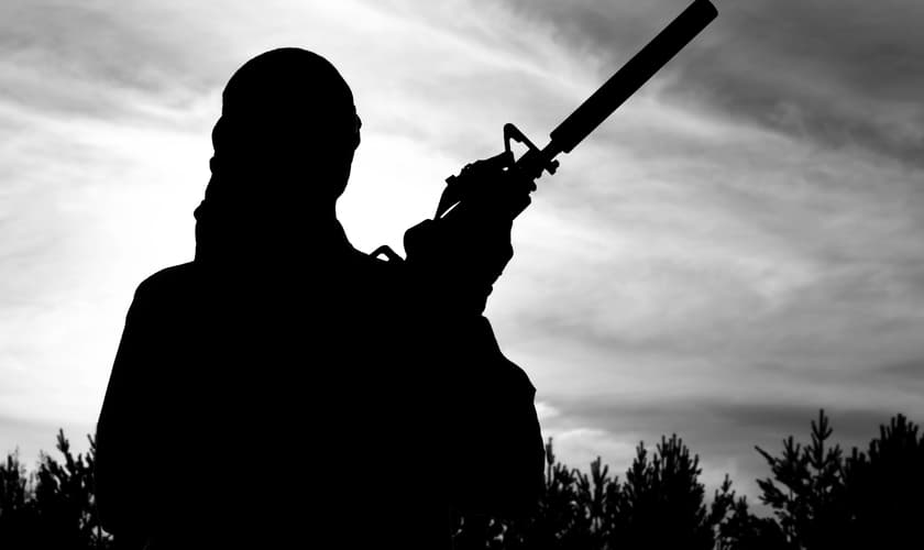 Imagem ilustrativa. Terrorista se converteu após filho ter visão de Jesus em Bangladesh. (Foto: Thinkstock)