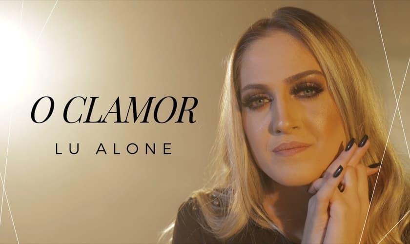 A canção também se encontra disponível nas plataformas digitais. (Foto: Reprodução).