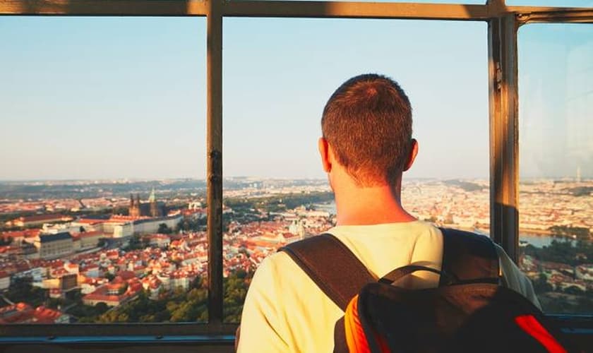 A quantidade de brasileiros fazendo intercâmbio triplicou em uma década, segundo agências do setor. (Foto: iStock/Getty Images)