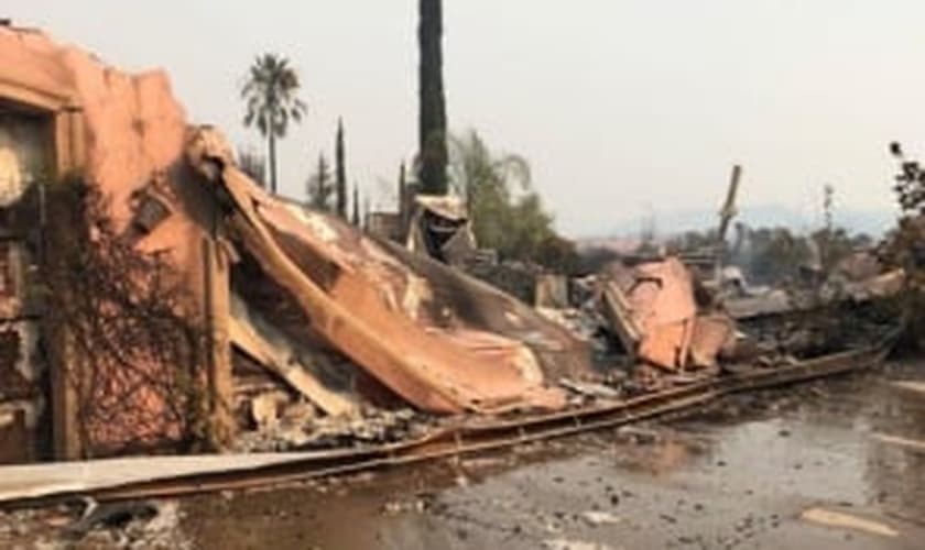 Casa no condomínio de Judah e Christal, destruída pelo incêndio. (Foto: Arquivo Pessoal)