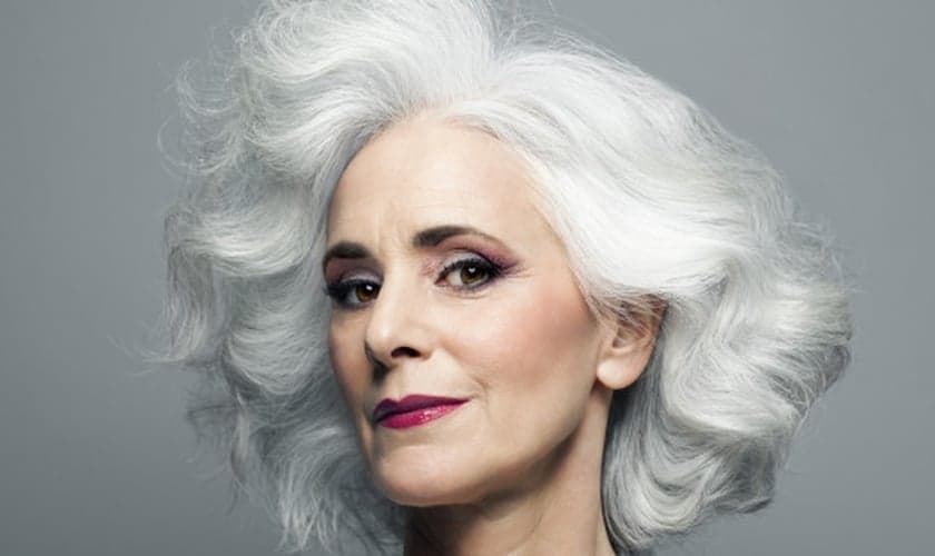 Veja dicas de maquiagem para mulheres com mais de 50 anos. (Foto: Reprodução)