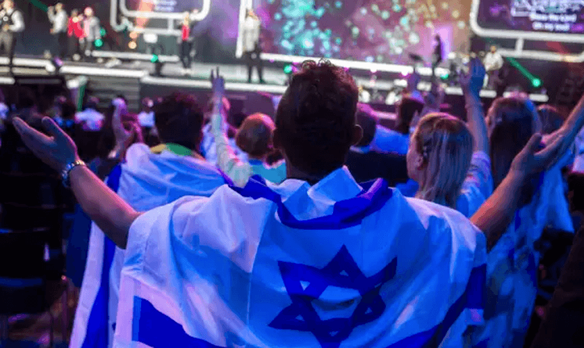 Encontro de oração em Jerusalém organizado pela Embaixada Cristã Internacional, em 2015. (Foto: Olivier Fitoussi)