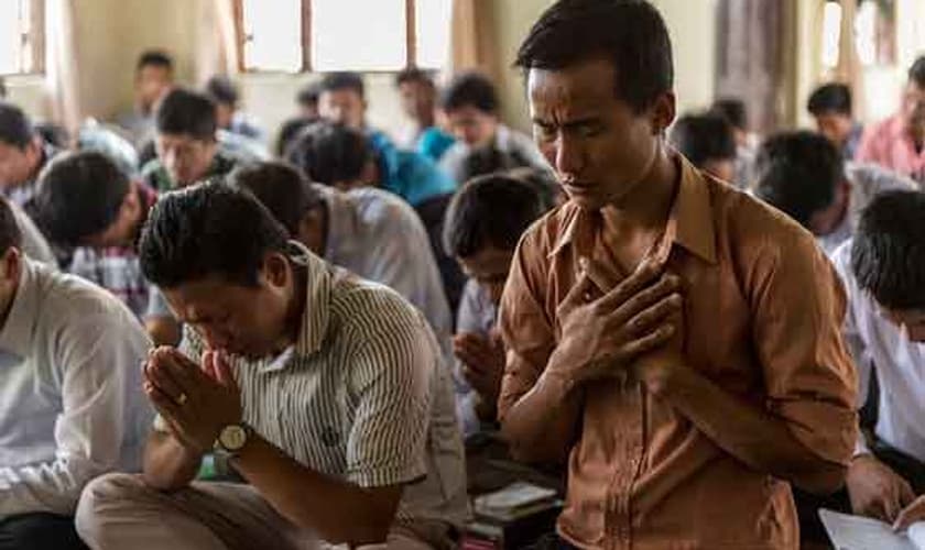 Babur teve contato com o Evangelho e aceitou ao Senhor Jesus. (Foto: Reprodução).