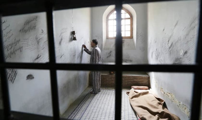 A prisão de Evin, localizada no Irã, é conhecida como a "fábrica de tortura" do país. (Foto: Reprodução)