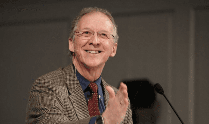 John Piper disse que a fornicação continua sendo pecado, mas que o casal pode se arrepender. (Foto: Reprodução)