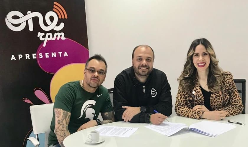 A cantora Nãna Shara fechou contrato com a ONErpm Gospel na última sexta-feira (5). (Foto: Divulgação).