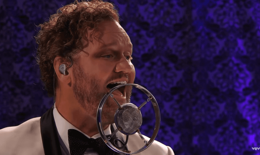 Ganhador do Grammy, o talentoso arranjador e compositor é também um dos mais reconhecidos artistas da série Gaither Homecoming. (Foto: Reprodução).