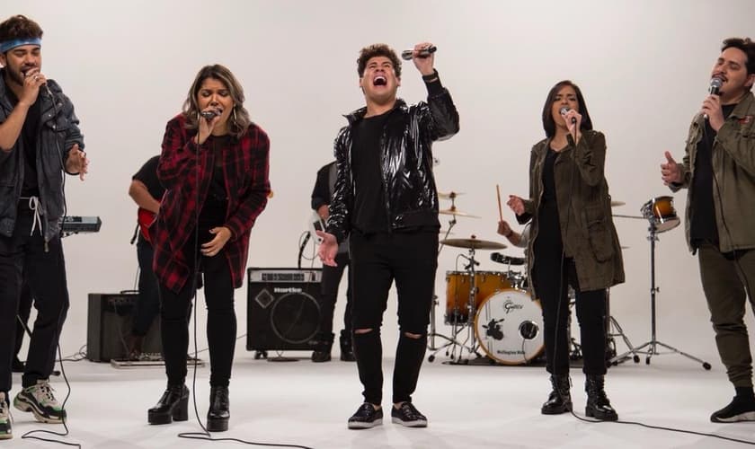 O artista da Sony Music vem alcançando excelentes resultados nas plataformas digitais. (Foto: Divulgação).