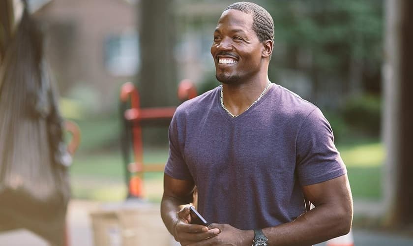 T. C. Stallings em cena do filme "Quarto de Guerra". (Foto: Reprodução)