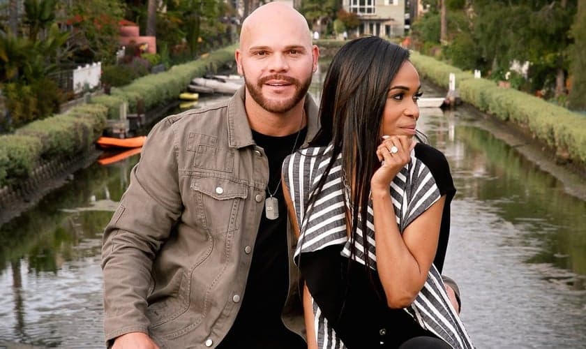 Michelle Williams e seu noivo, o pastor Chad Johnson, firmaram um compromisso de santidade até o dia do casamento. (Foto: Reprodução)