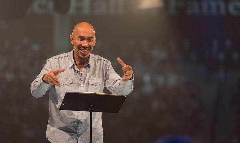 Francis Chan é pastor, autor e plantador de igrejas. (Foto: Liberty University)