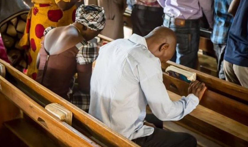 ohn trabalhava como líder de oração congregacional em sua mesquita quando passou a comparar textos da Bíblia e do Alcorão. (Foto: Reprodução)