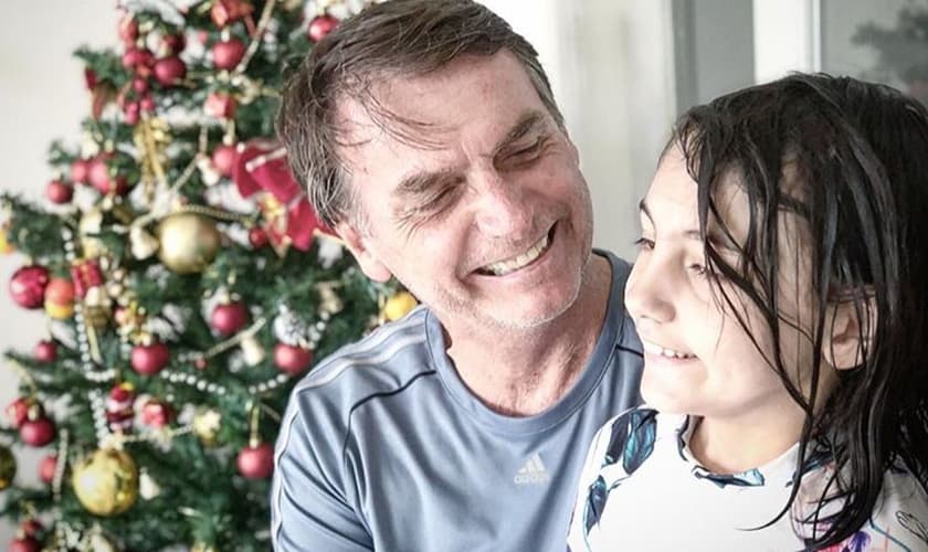 Presidente eleito Jair Bolsonaro junto com a filha mais nova, Laura. (Foto: Reprodução/Instagram)
