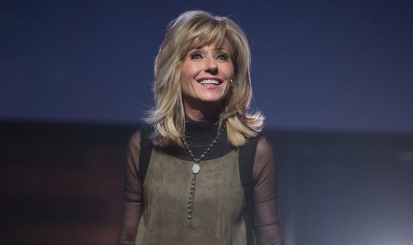 A evangelista norte-americana Beth Moore é fundadora do Ministério Prova Viva. (Foto: Reprodução/Facebook)