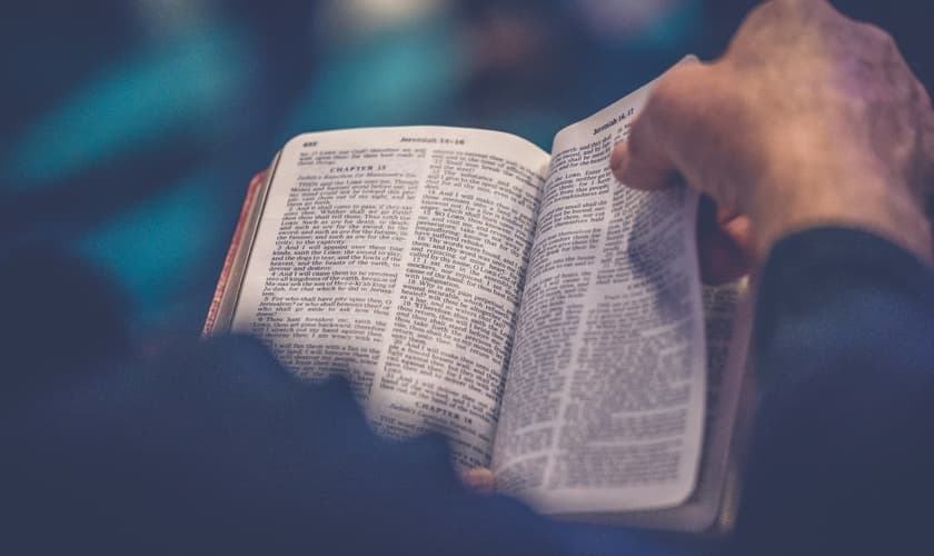 Desde os anos 2.000, milhares de muçulmanos argelinos depositaram sua fé em Cristo. (Foto: Reprodução/Unsplash)