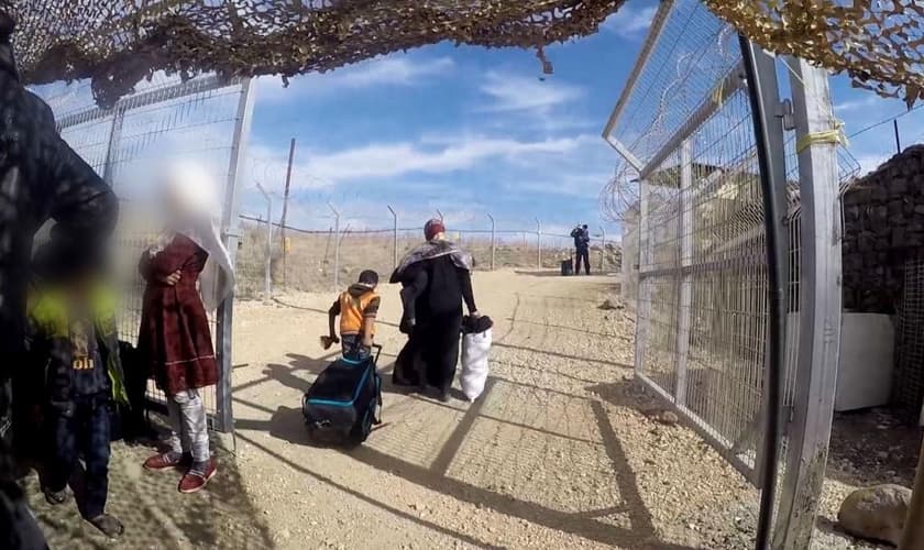 Juntas, Forças de Defesa de Israel e Friend Ships abençoaram milhares de sírios em perigo (Foto: The Christian Broadcast Network)