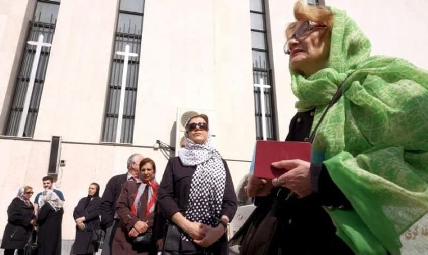 Cristãos iranianos firmes em sua fé. (Foto: Raheb Homavandi/Reuters)