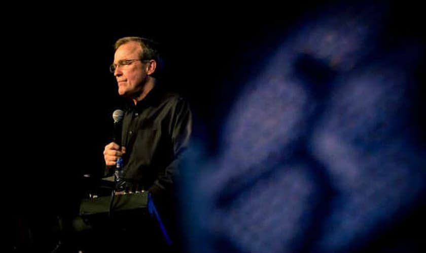 O pastor Mike Bickle afirma que falsos profetas nem sempre serão líderes religiosos. (Foto: Reprodução)