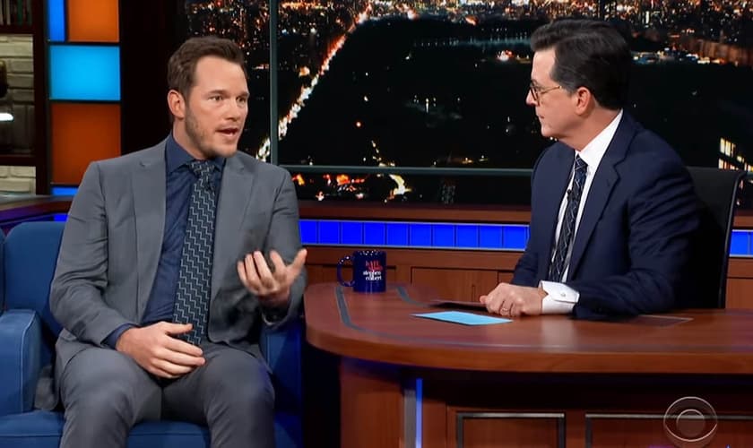 Chris Pratt falou sobre sua fé cristã em entrevista no talk show The Late Show com Stephen Colbert. (Foto: Reprodução/CBS)