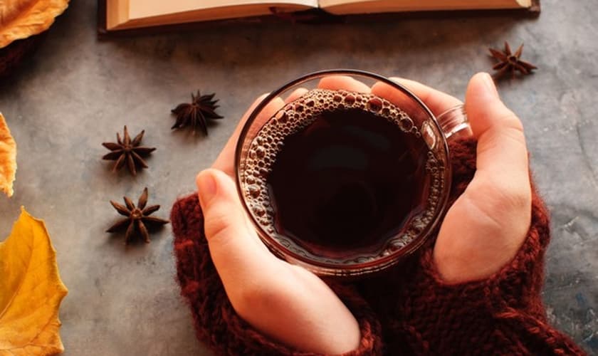 Chá Preto tem um gosto forte e possui mais cafeína que outros chás. (Foto: Thinkstock)