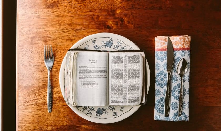 Teólogos acreditam que a prática do jejum está diminuindo porque muitos não foram ensinados. (Foto: Getty Images)