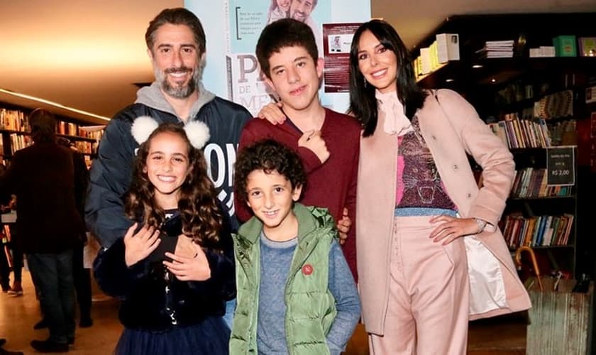 Marcos Mion e família. (Foto: Manuela Scarpa / Brazil News)