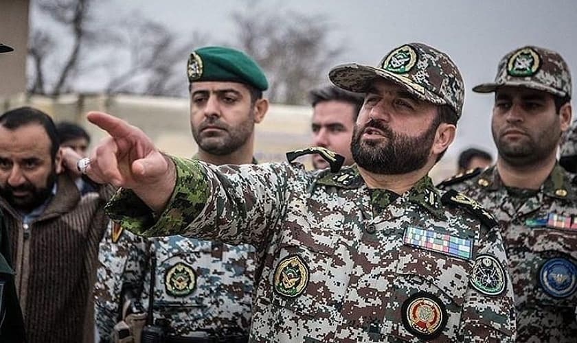 Treinamento militar como parte de um exercício maciço de defesa aérea no sul do Irã. (Foto: Tasnim News / Wikimedia Commons).