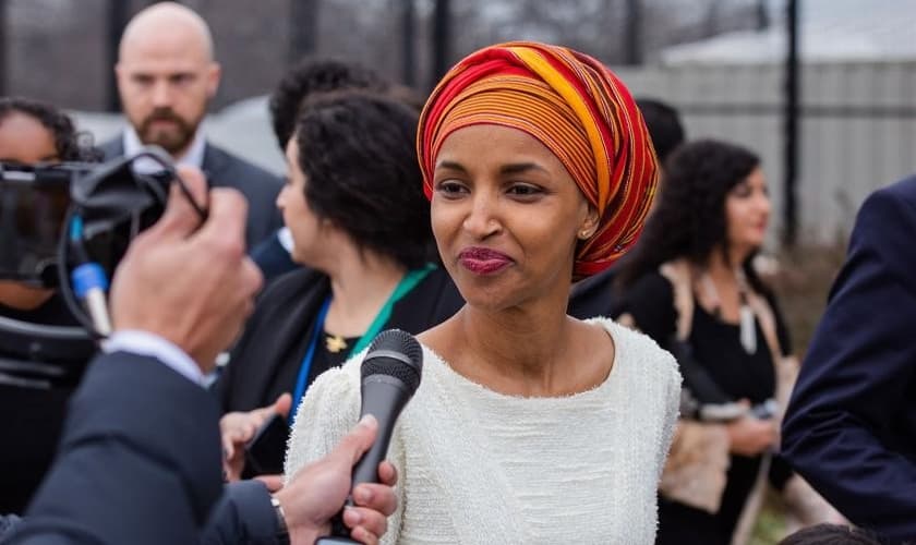 Ilhan Omar gerou polêmica ao afirmar que "Jesus era palestino". (Foto: Patrick Robertson)