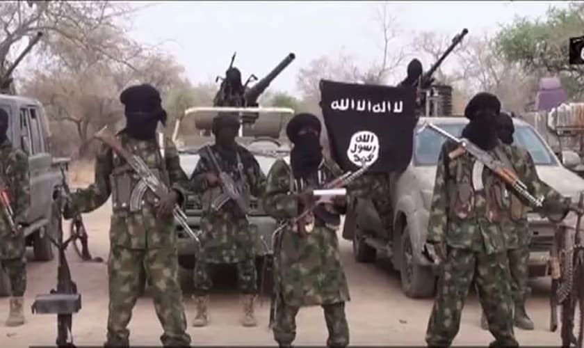 Boko Haram sequestrou um pastor e um grupo de fiéis da igreja 'Living Faith', na Nigéria. (Foto: alwaght.com)