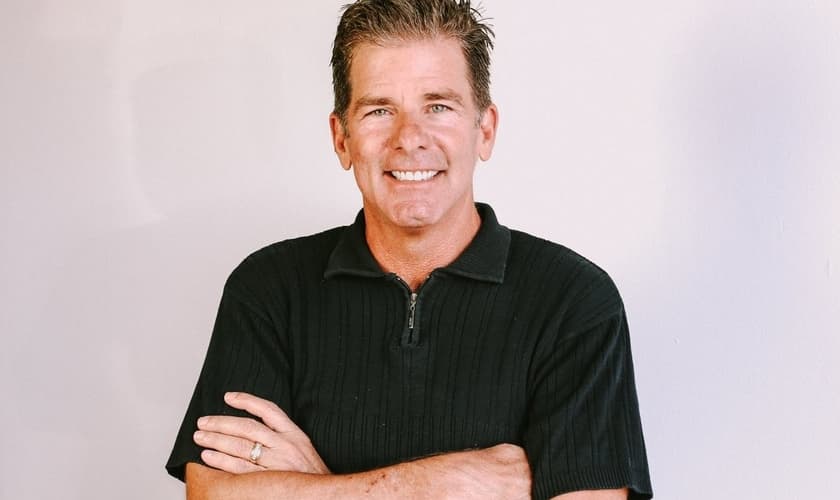 Michael McIntyre testemunho o poder de Deus e sua nova vida em Cristo. (Foto: Reprodução/Michael McIntyre)