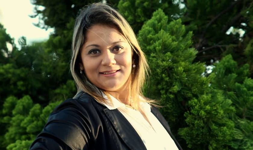 Ivna Medeiros estará no palco principal da Expoevangélica. (Foto: Facebook)